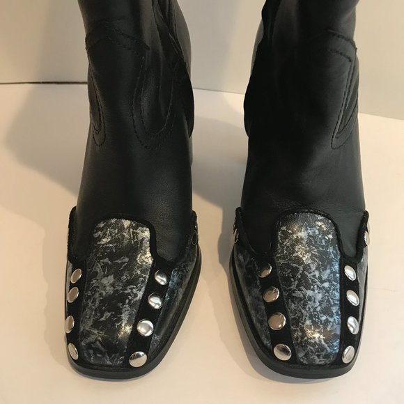 Ladies Capelta Leather Boots - Picture 2 of 11